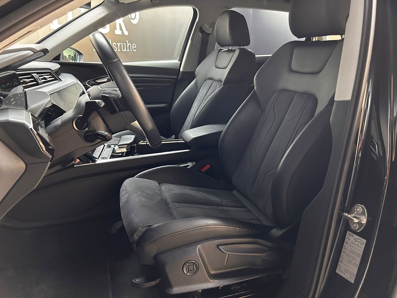 Fahrzeugabbildung Audi e-tron 50 Quatt ALCANTARA+NAVI+LED SHZ+ACC+APS+
