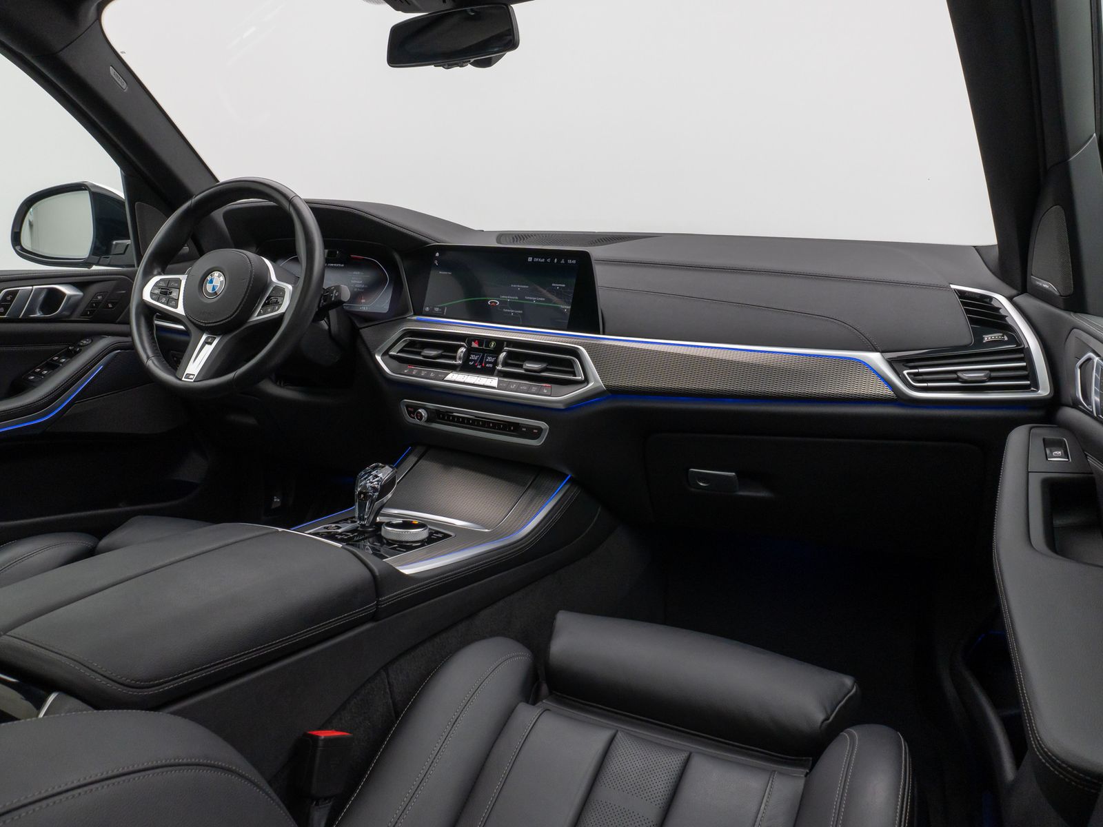 Fahrzeugabbildung BMW X5 M50d Panoram Laser 360°HUD H/K SoftCl AHK 22"