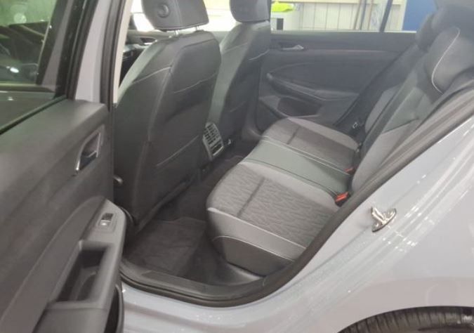 Fahrzeugabbildung Volkswagen Golf VIII Goal 1.5 TSI LED+AHK+KAMERA+5 J.GAR.