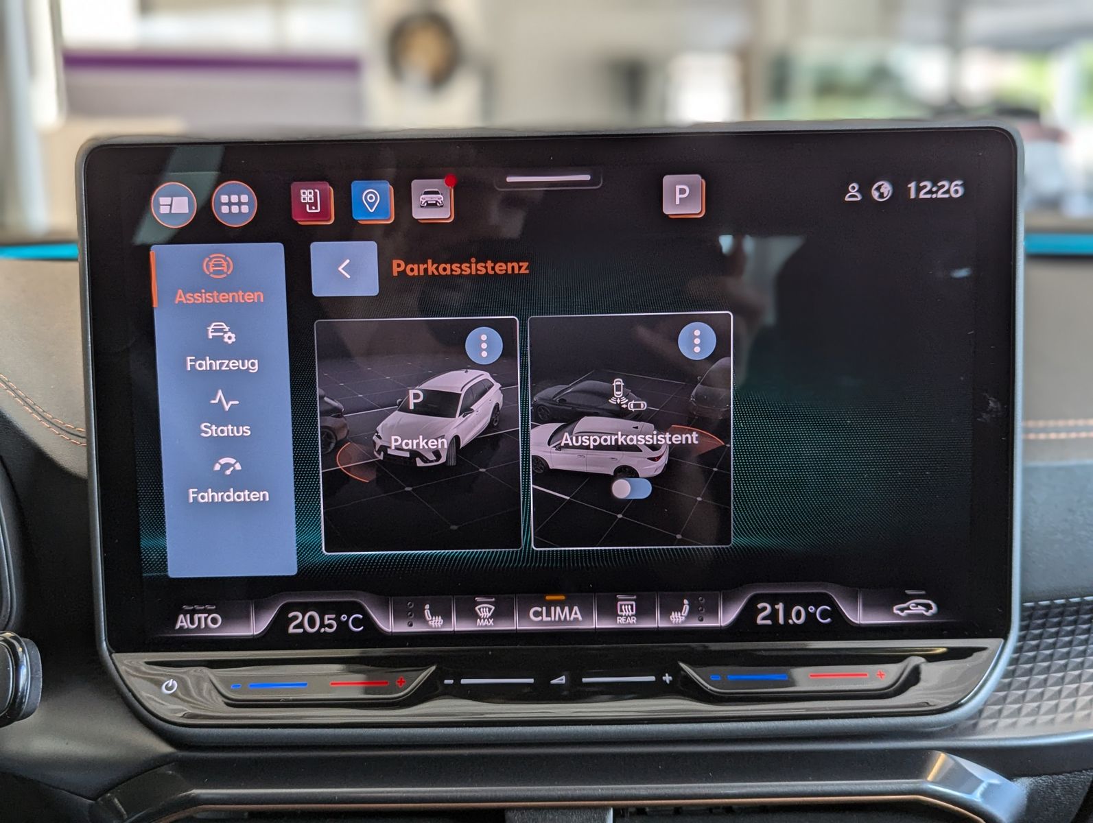 CUPRA Leon 1.5 eTSI Pano Intelligent-Dynamic-Edge-Pake - Image 27