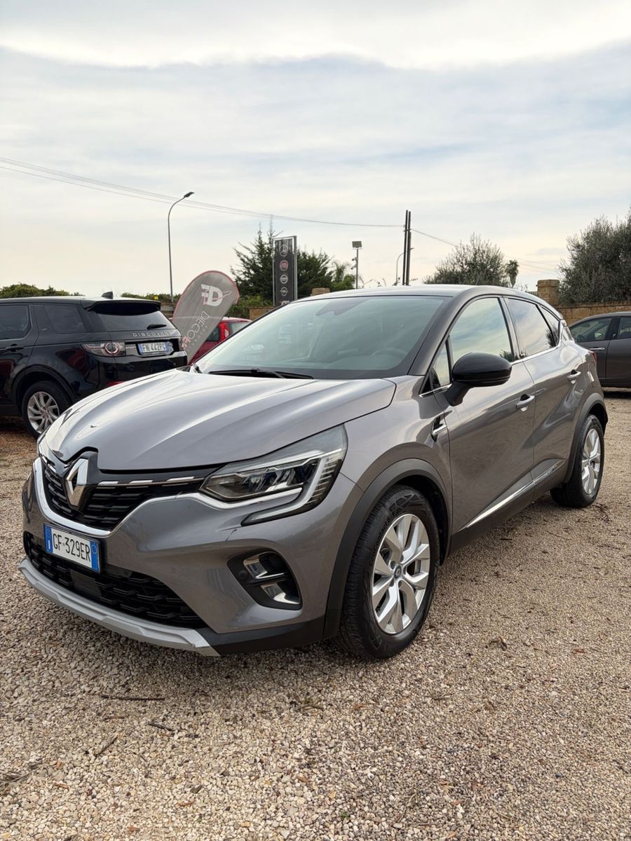 Renault Captur Plug-in Hybrid E-Tech Strafull !!