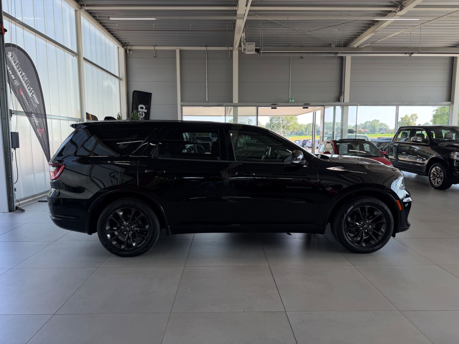 Fahrzeugabbildung Dodge Durango 5,7 HEMI R/T LPG Black-Top 7-Sitzer