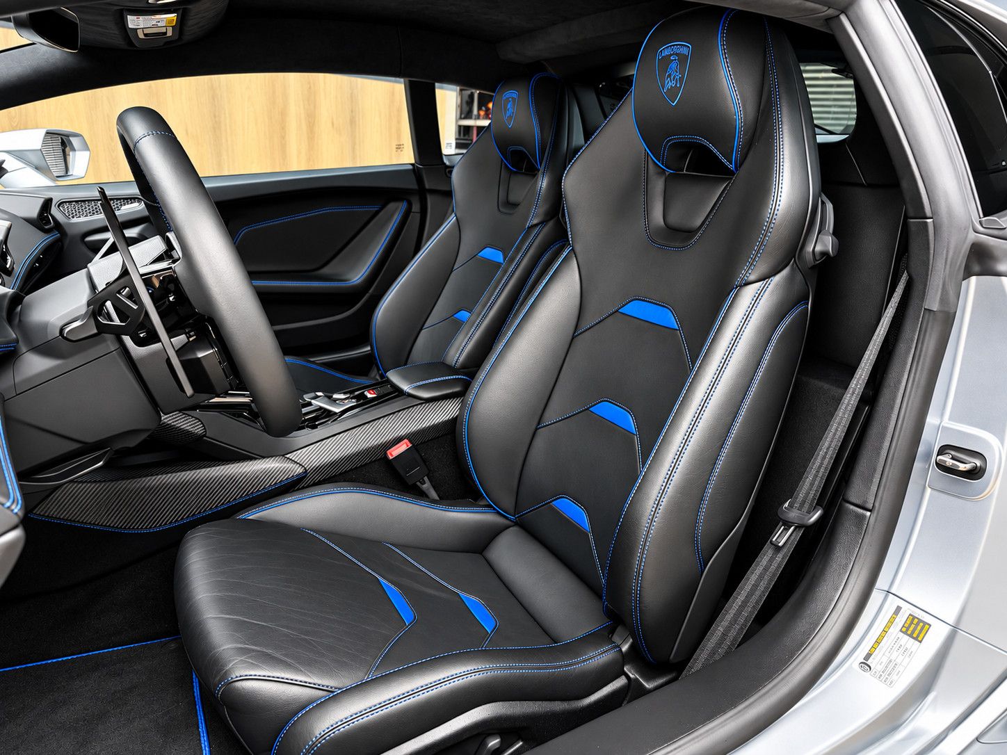 Fahrzeugabbildung Lamborghini Huracan Huracán EVO V10/LIFT/SENSONUM/KAMERA/ACC