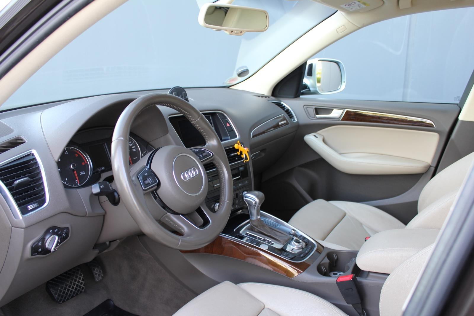 Audi Q5 3.0 TDI S tronic quattro  / Exterieur S-line/
