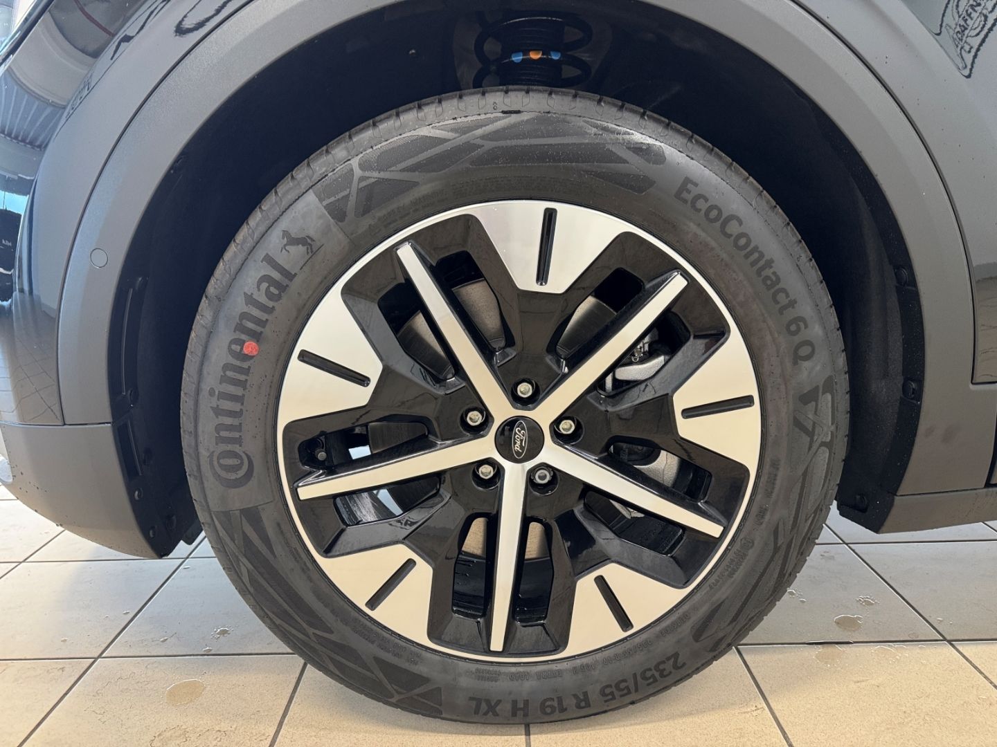 Fahrzeugabbildung Ford Explorer RWD LED Kamera Spurhalteass.