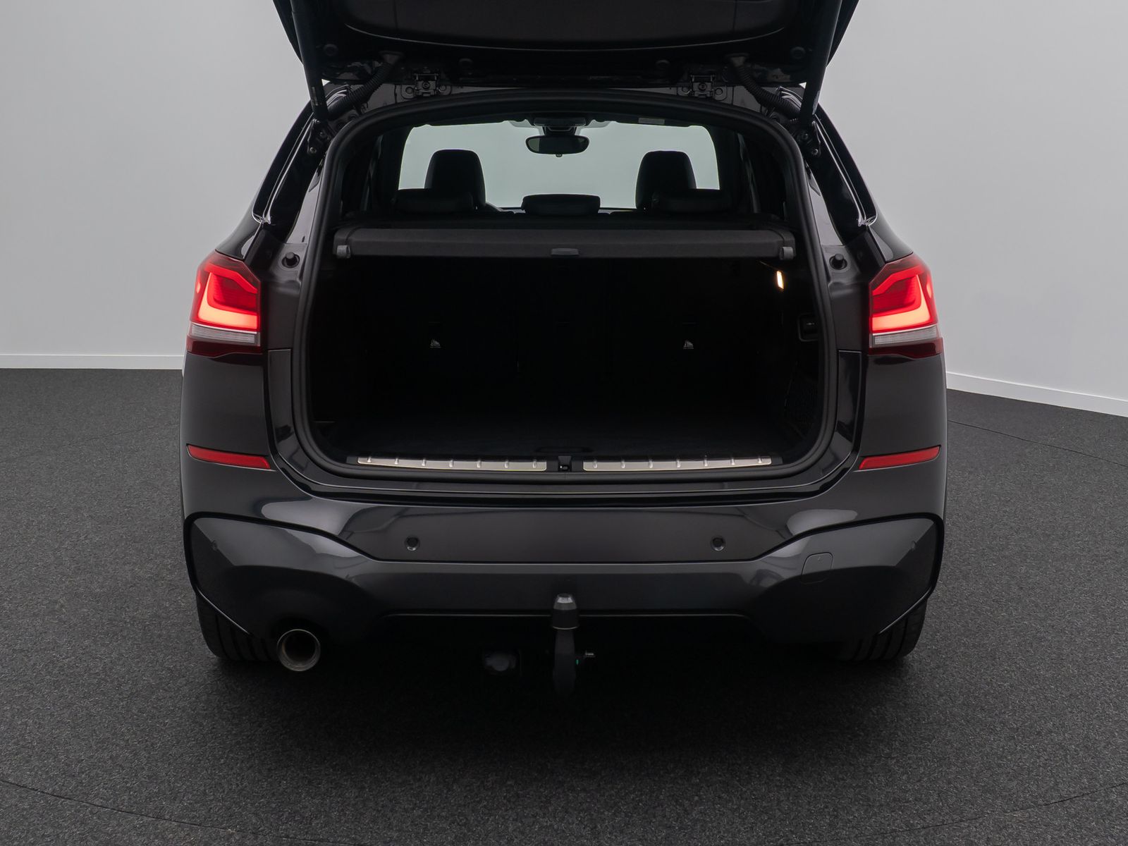 Fahrzeugabbildung BMW X1 xD25e M Sport Kamera AHK DAB Alarm H/K 19Zoll