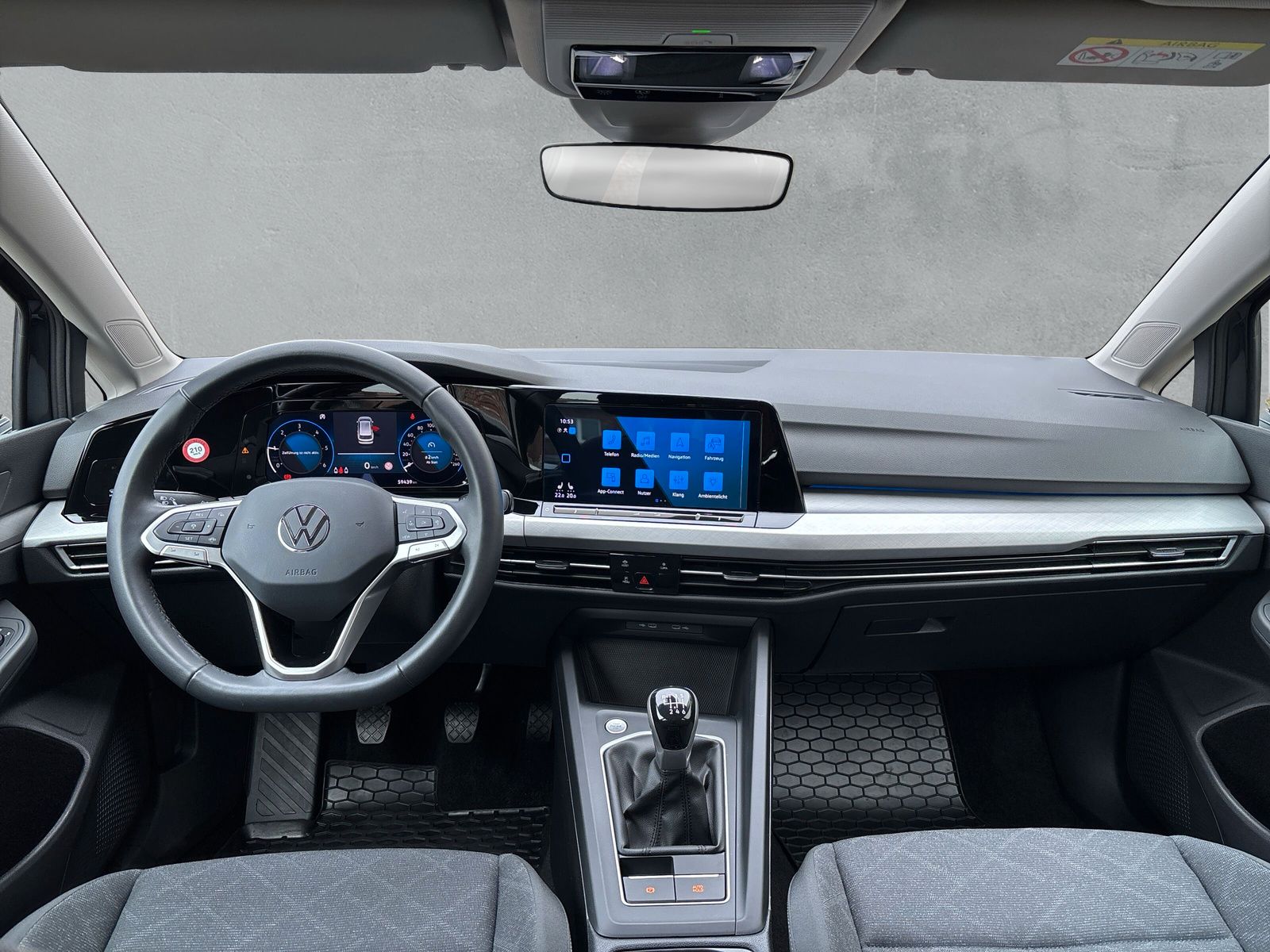 Fahrzeugabbildung Volkswagen Golf  Variant 2.0 TDI Life Kamera AppConnect Nav