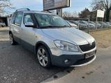 Skoda Roomster 1.6d Scout Panoramadach Klima PDC SHZ - Skoda Roomster mit Diesel-Antrieb: 1.6