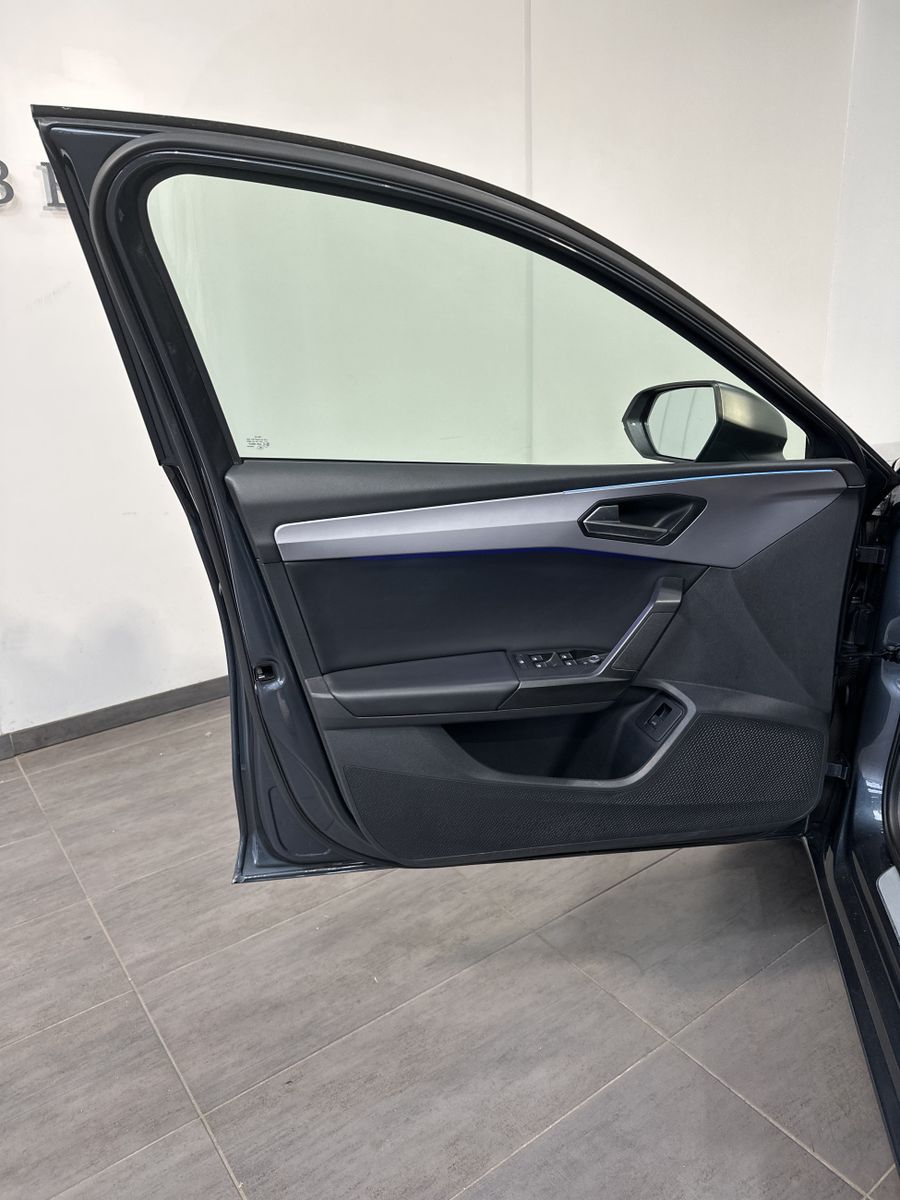 Fahrzeugabbildung SEAT Leon SpT 2.0 TDI DSG FR NAV+LED+ACC+AHK+VCOCKPIT
