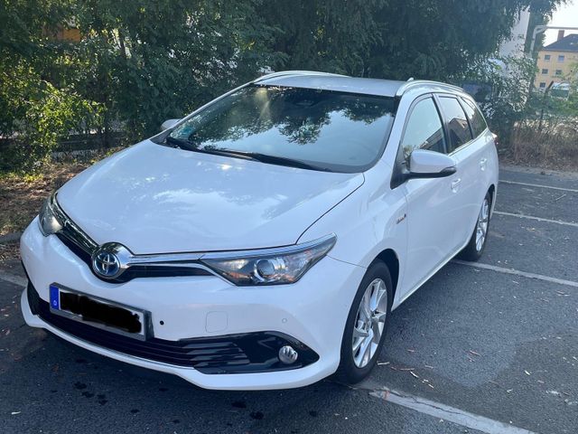 Toyota Auris Touring Sports Hybrid 1.8