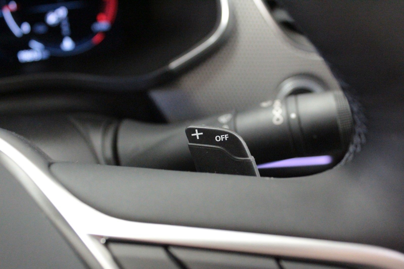 Fahrzeugabbildung Renault Arkana Mild Hybrid 140 EDC Techno*Winterpaket*