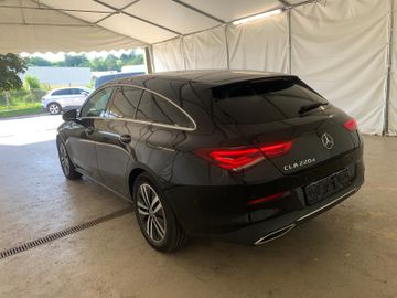 Mercedes CLA 220 Shooting Brake - 4