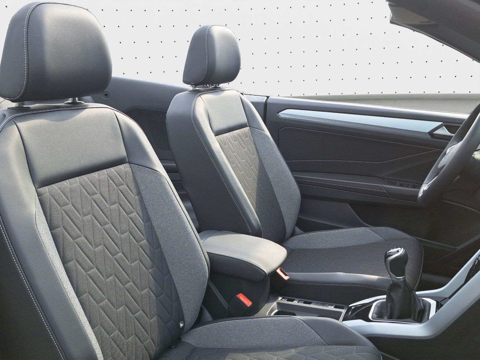 Volkswagen T-Roc - Bild 4
