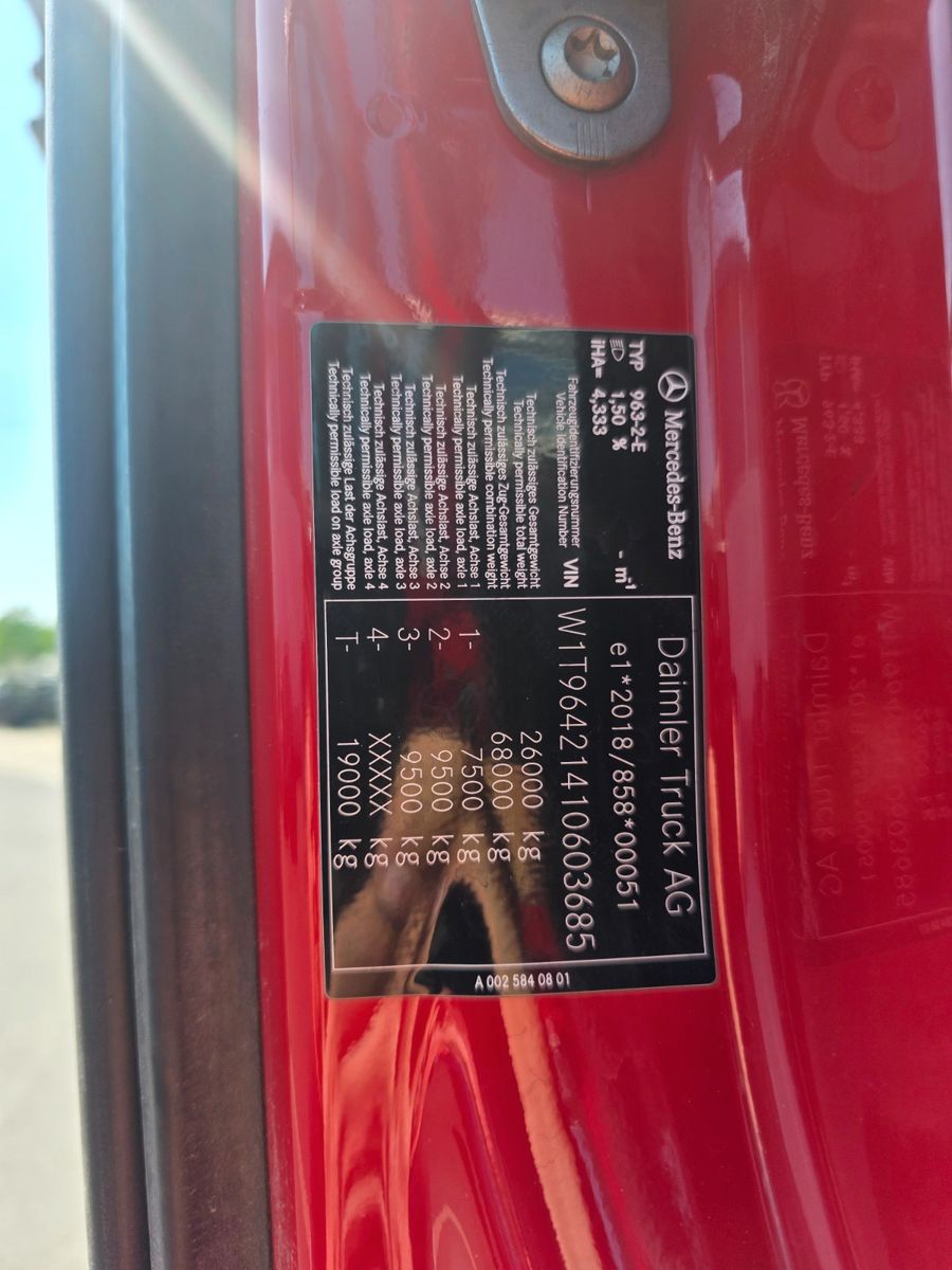 Fahrzeugabbildung Mercedes-Benz Arocs 2648 K 6x4 Thermo-Kipper + Bordmatik