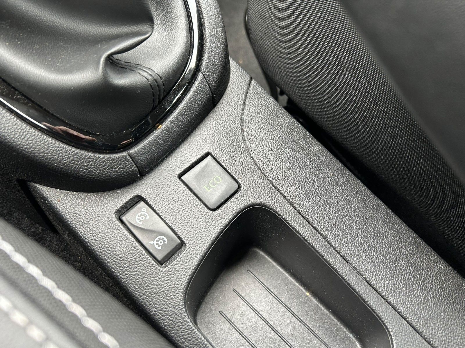Fahrzeugabbildung Renault Clio IV Collection
