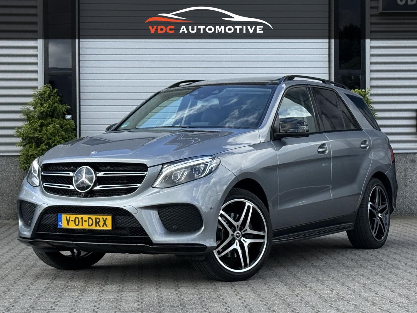 MERCEDES-BENZ GLE 350 350d 4M AMG Grijs nummernschild Pano | A
