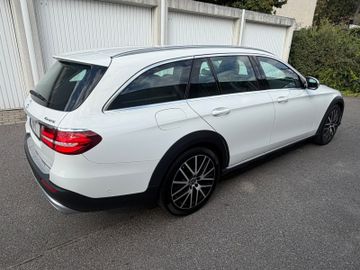 Mercedes E 220 - 9