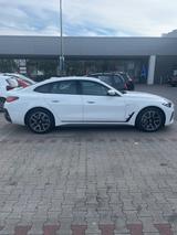 BMW i4 eDrive35 M Sport Ambiente Ablagenpaket  - BMW i4 in Duisburg