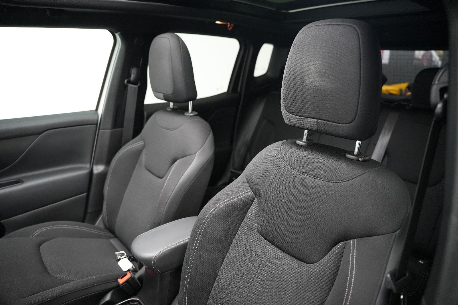 Fahrzeugabbildung Jeep Renegade S Plug-In-Hybrid 4xe *Panorama*Navi*SHZ