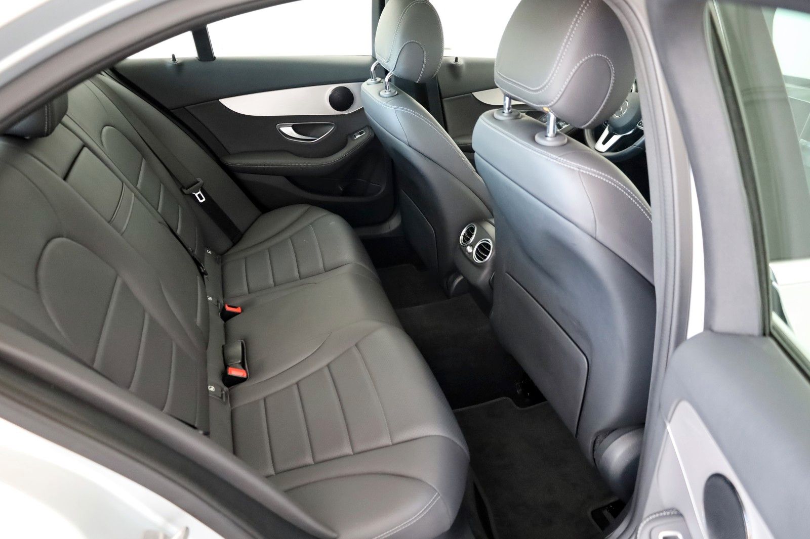 Fahrzeugabbildung Mercedes-Benz C 300 de Lim. Avantgarde Leder,Navi,LED,Panorama