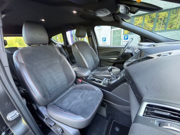 Ford Kuga - 11