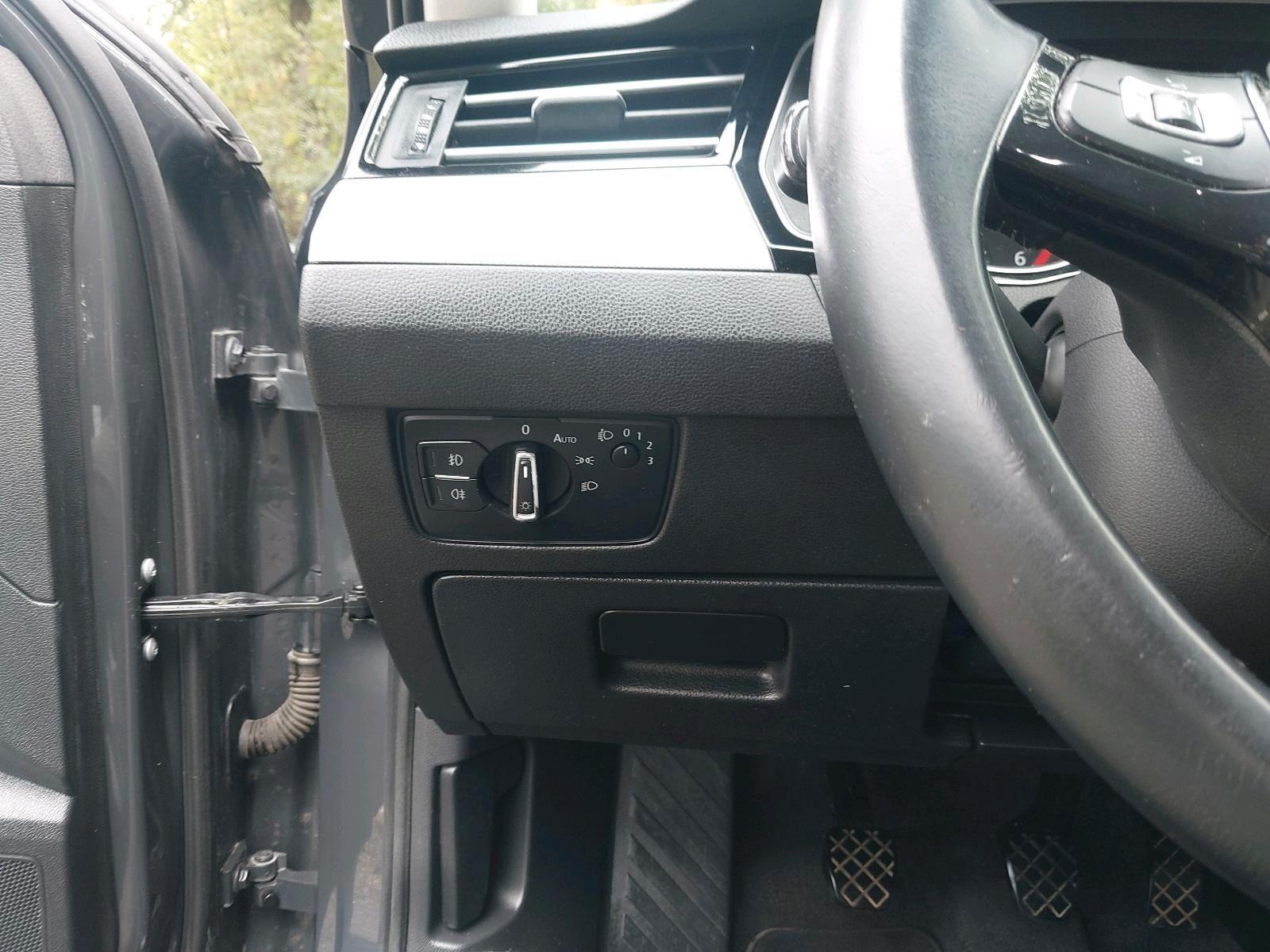 Volkswagen Passat 2015 — photo 10