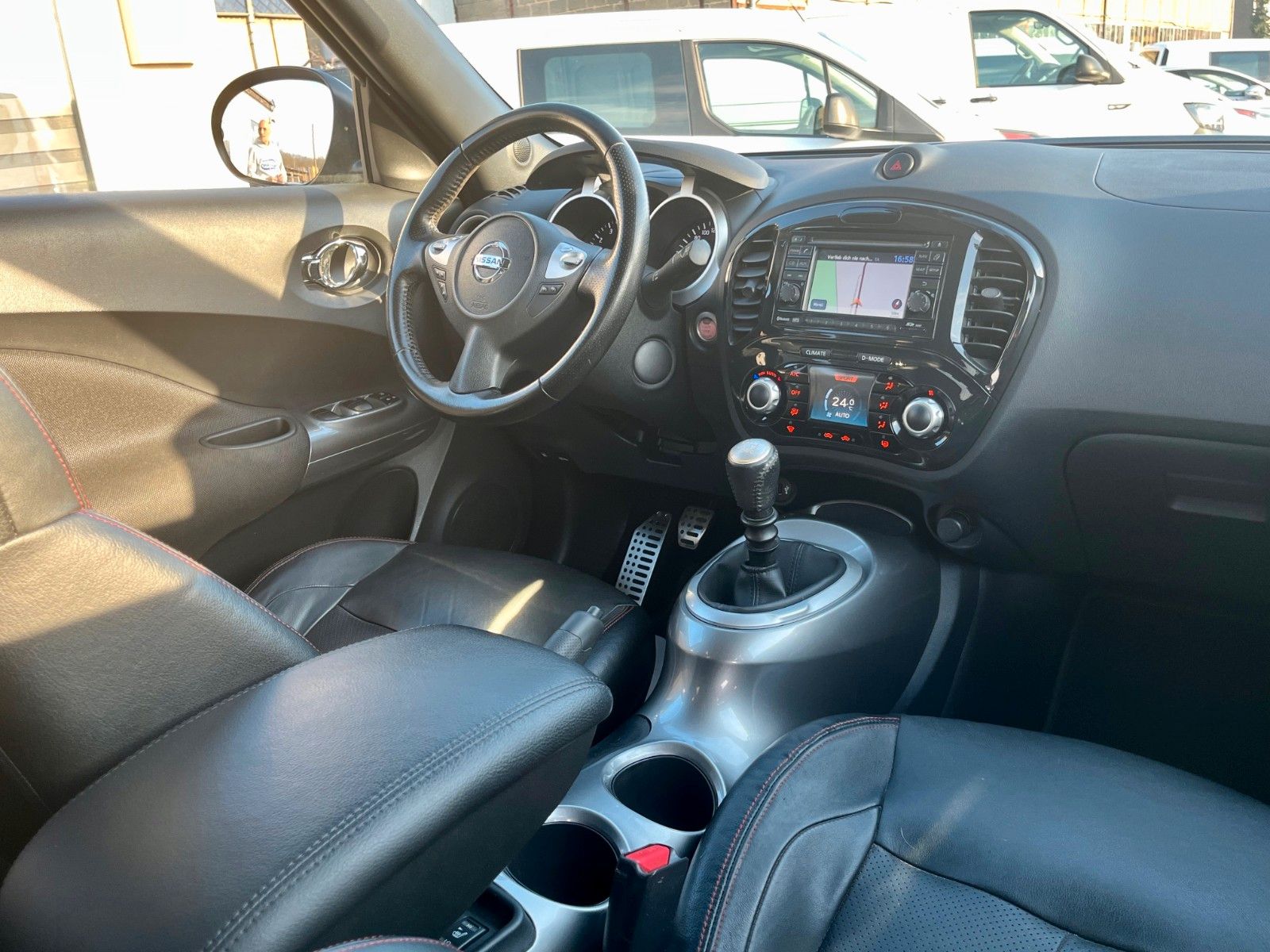 Fahrzeugabbildung Nissan Juke 1.6 Navi Leder Rückfahrkamera Tempo Keyless