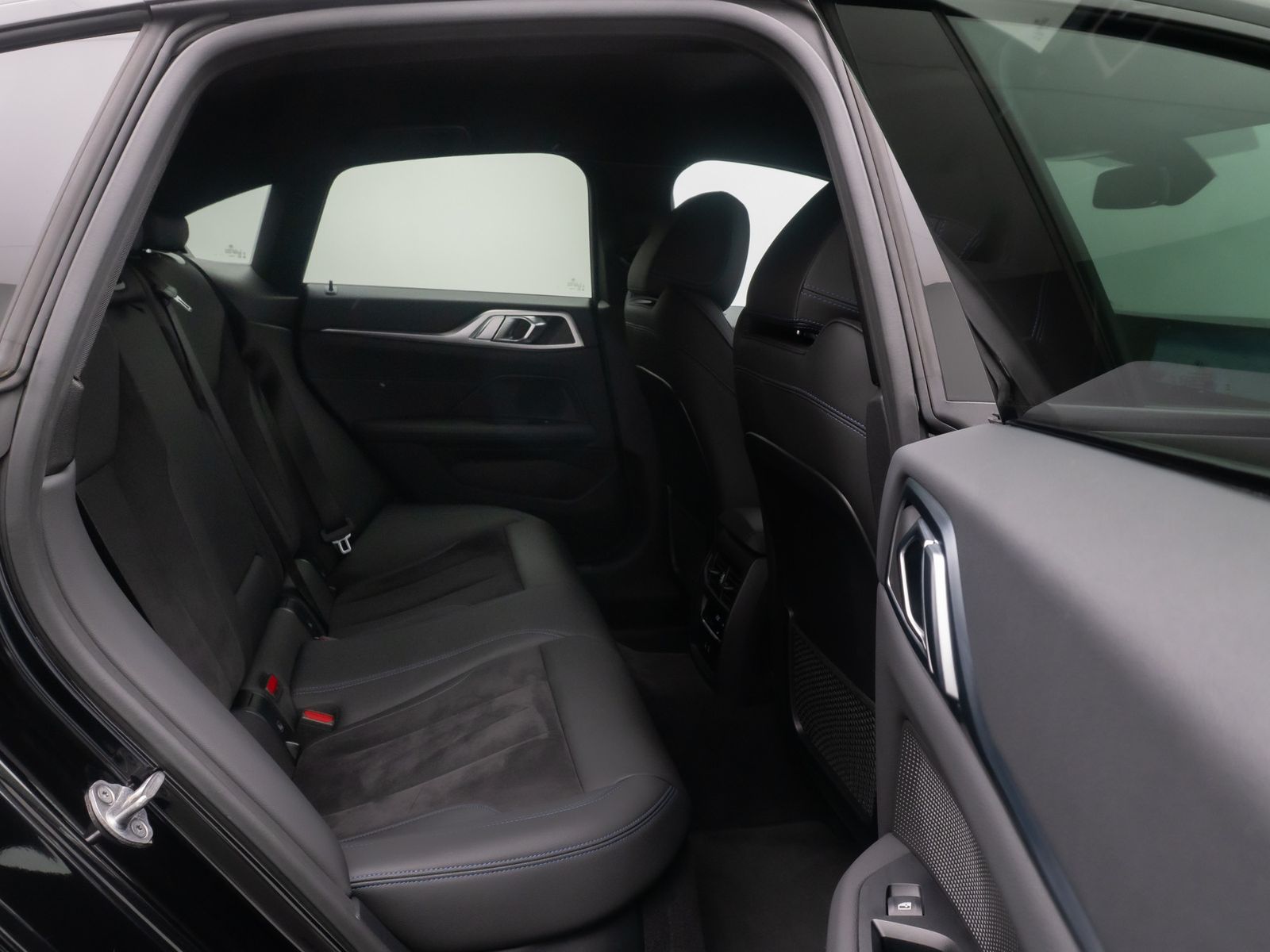 Fahrzeugabbildung BMW 420 Gran Coup&eacute; MSport Kamera DAB AHK HiFi 18Zoll