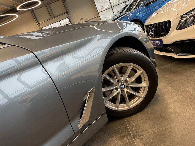 BMW 530 i xDrive *1.HAND*NAVI*TEMPO*SZHZ*AHK*PDC*