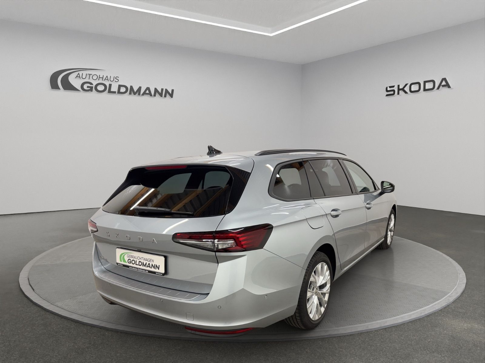 Fahrzeugabbildung SKODA Superb Combi 2.0 TDI 110kW DSG Selection