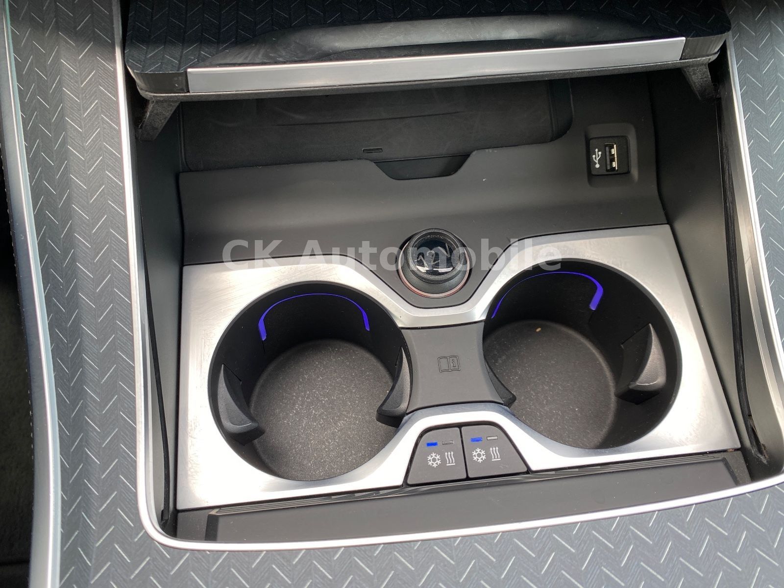 Fahrzeugabbildung BMW X5 xDrive45e M-Sport/Laser/Pano/Head-Up/360°/AHK