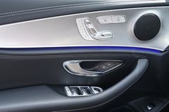 MERCEDES-BENZ E 200 T-Modell Avantgarde 1.Hd Navi Leder Kamera