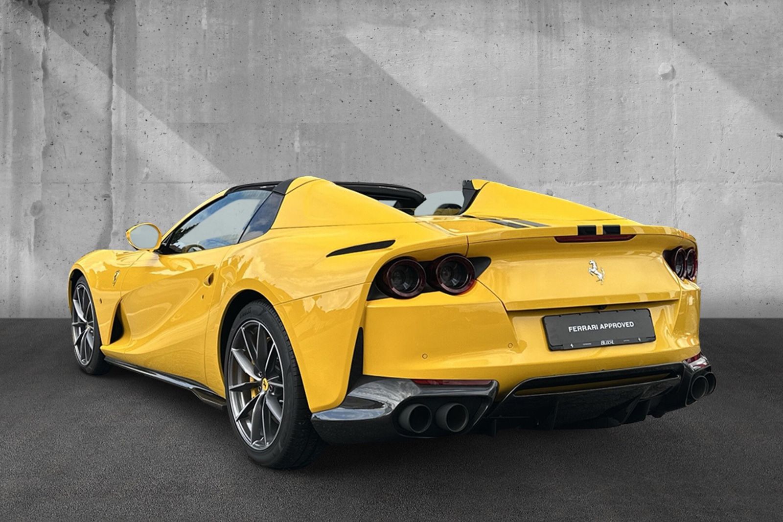 Fahrzeugabbildung Ferrari 812 GTS*Full Carbon*Lift*Painted Stripes*JBL
