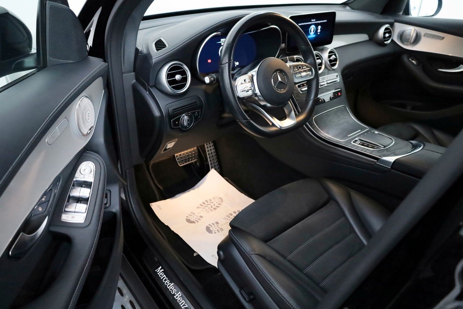 Fahrzeugabbildung Mercedes-Benz GLC 400d Coupe 4M,AMG line,Night-Pak,360°,SD,AHK