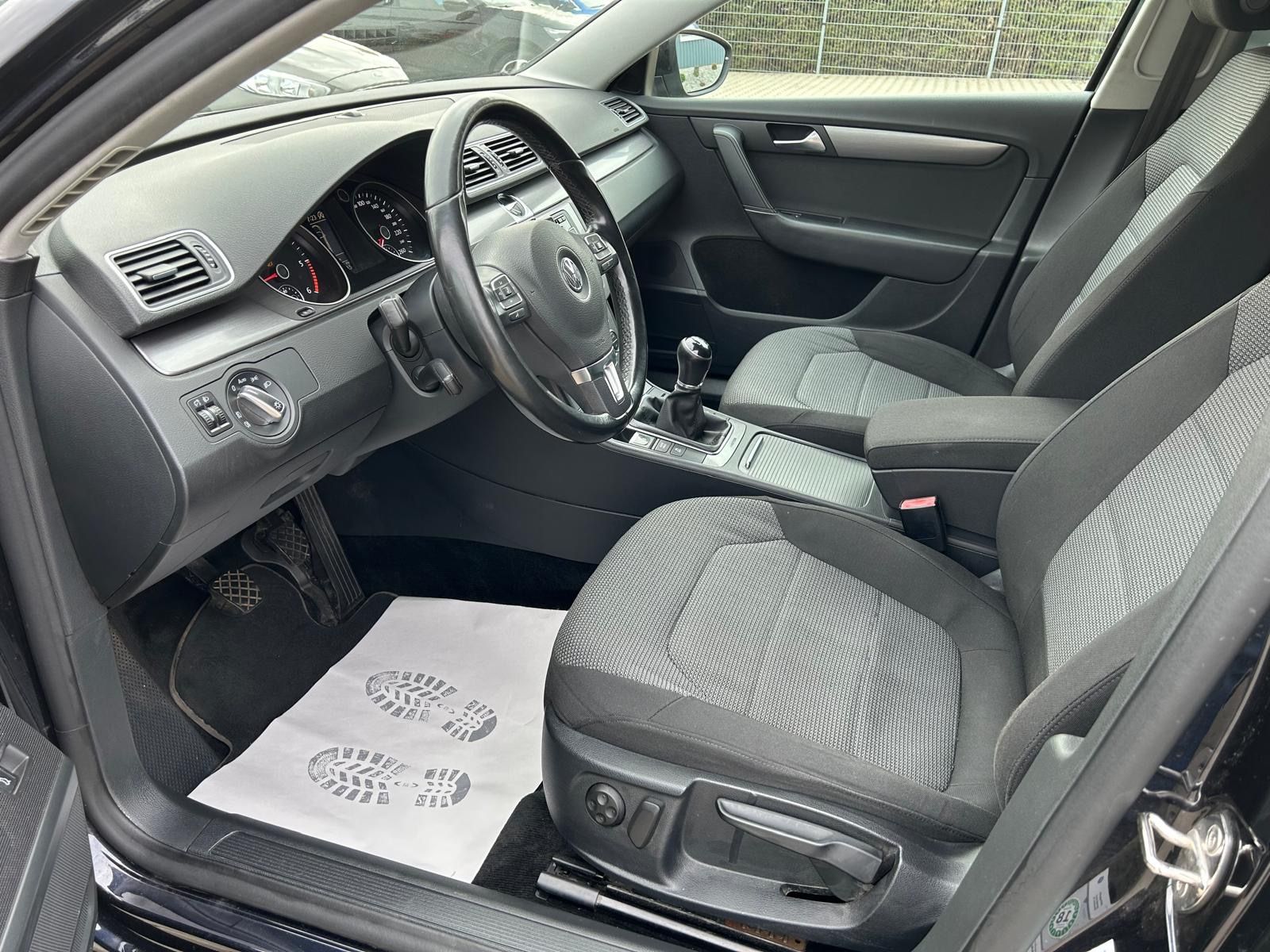 Fahrzeugabbildung Volkswagen Variant 2.0 TDI°4Motion°AHK°Navi°PDC°