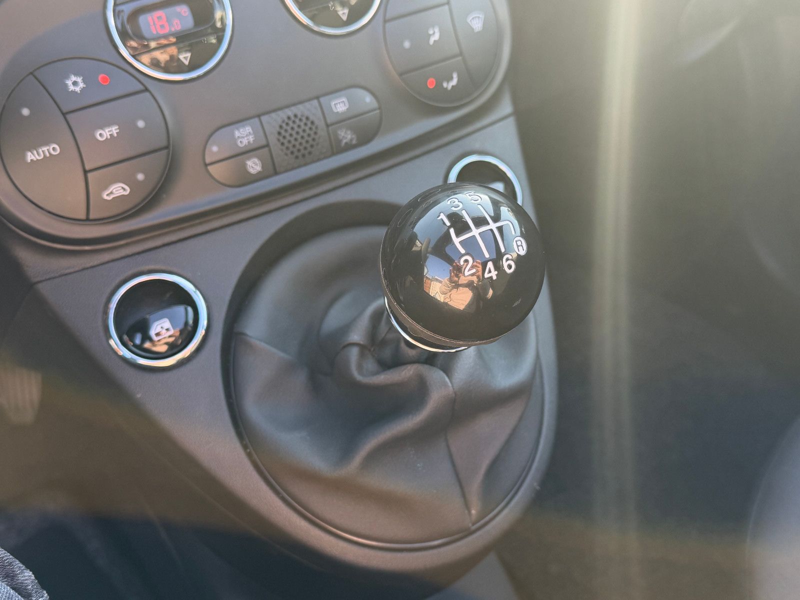 Fahrzeugabbildung Fiat 500C /KLIMA/BLUETOOTH/NAVI/PDC