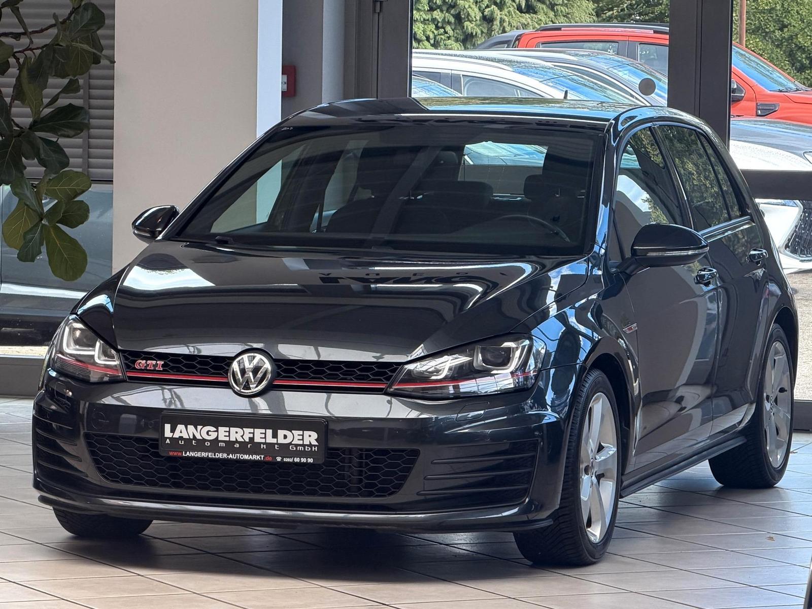 Volkswagen Golf 2.0 GTI Performance 1.HAND|KAMERA|SCHECKHFT
