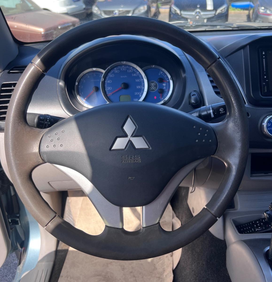 Mitsubishi L200 Intense Doppelkabine 4WD*AUTOMATIK*KLIMA