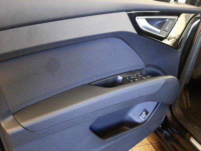 Fahrzeugabbildung Audi Q4 45 e-tron Navi LED AHK ACC FSE PDC SHZ
