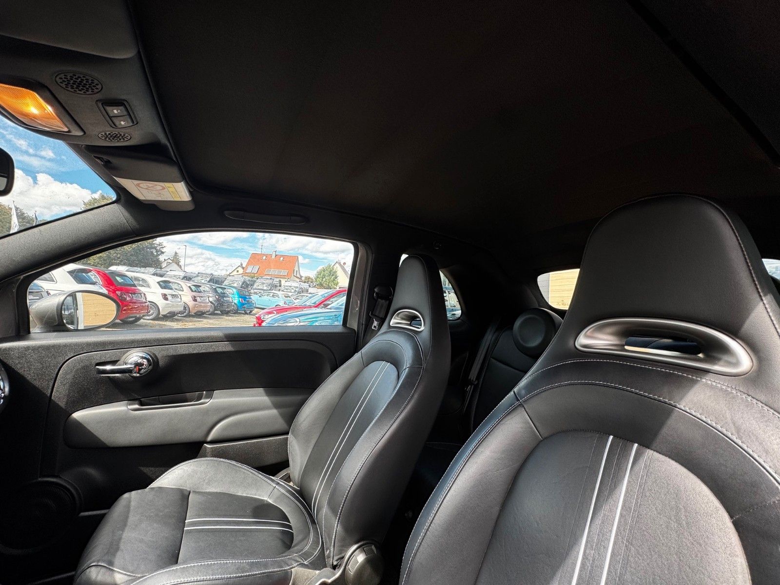 Fahrzeugabbildung Abarth 595C Turismo 1.4 T-Jet 16V Cabrio Automatik