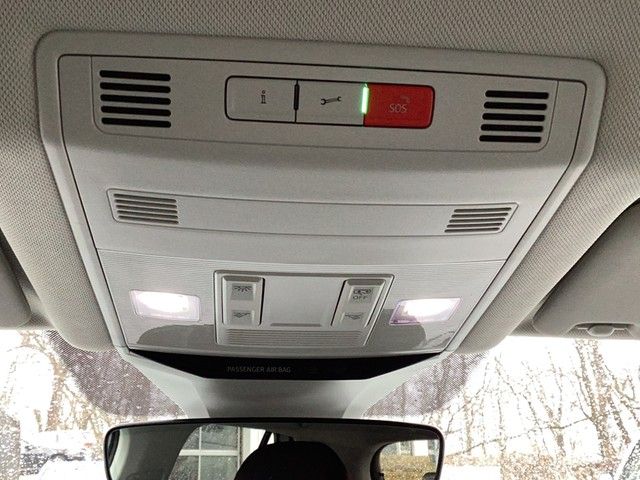Fahrzeugabbildung Volkswagen T-Roc TSI Style LED Navi AHK ACC RFK SH