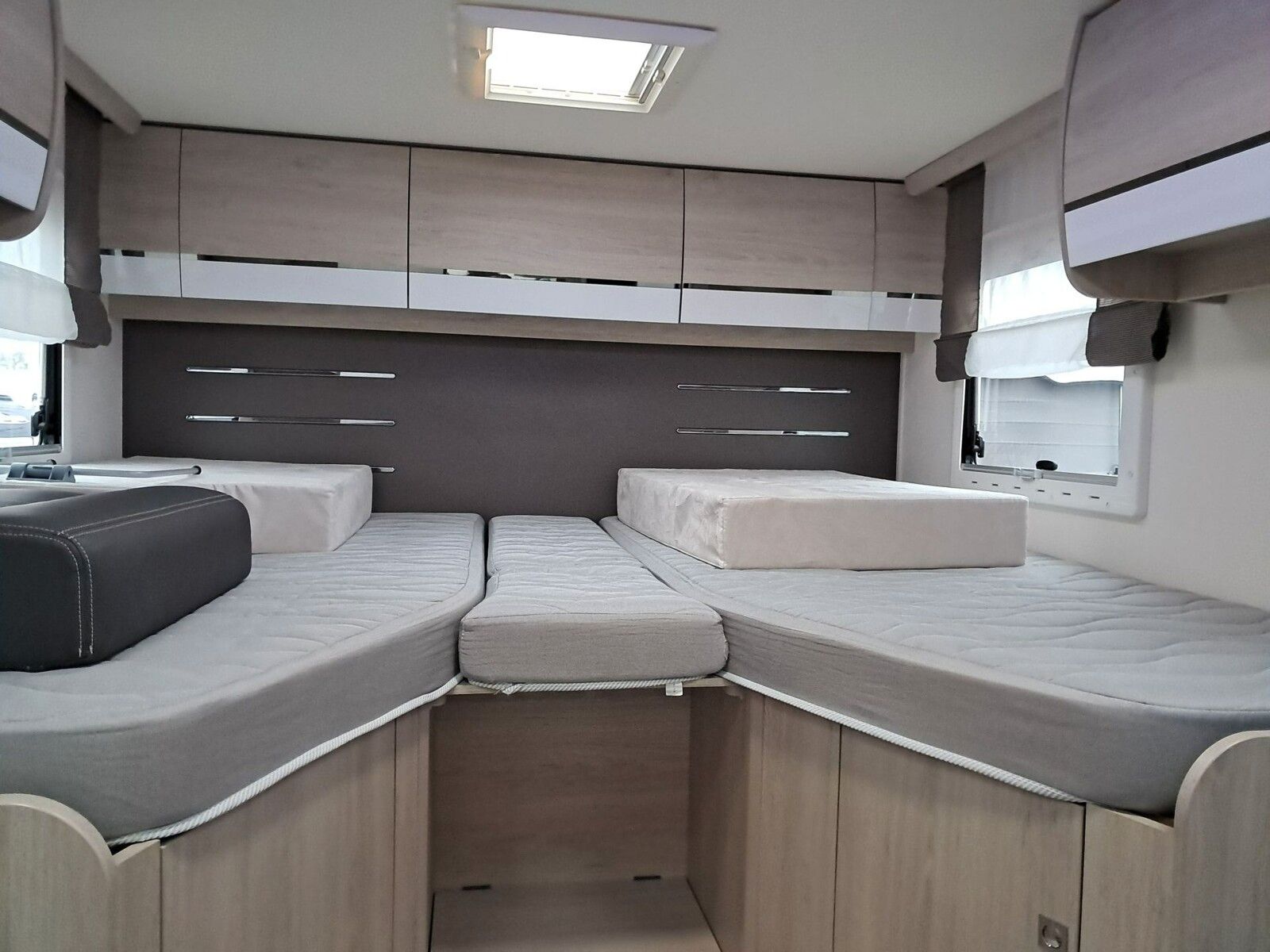 Fahrzeugabbildung Chausson Teilintegriert 727 GA Special Edition  Sat,Solar