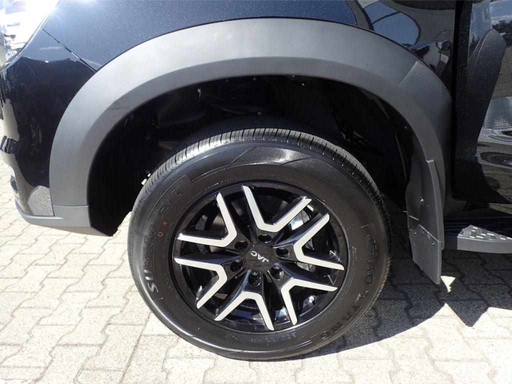 Fahrzeugabbildung JAC 8 Pro 2.4 4x4 3T Anhängelast Carplay/AndroidAuto