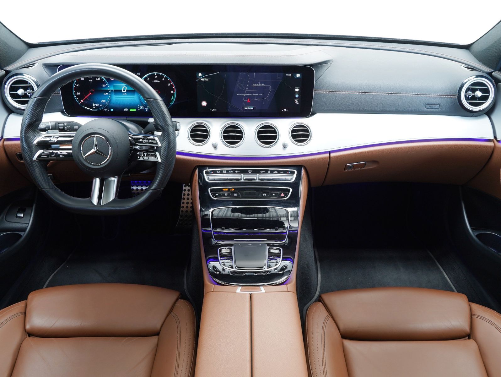 Fahrzeugabbildung Mercedes-Benz E 300 de T 4Matic AMG Line DISTRONIC/PANORAMA