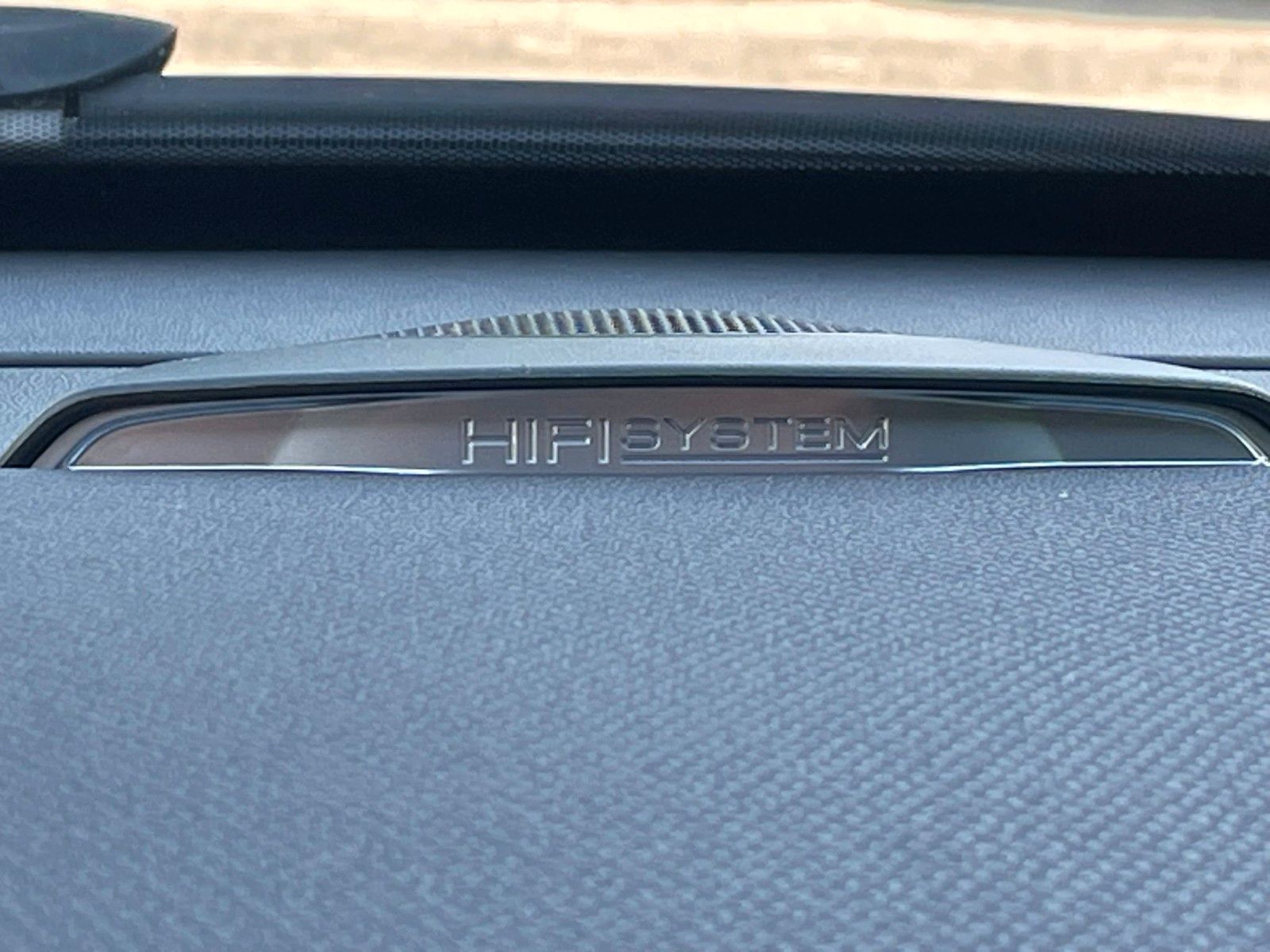 Fahrzeugabbildung Citroën DS3 SportChic 155 THP KIMAAUTOMATIK GANZJ REIFEN