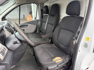 Renault Trafic - 12