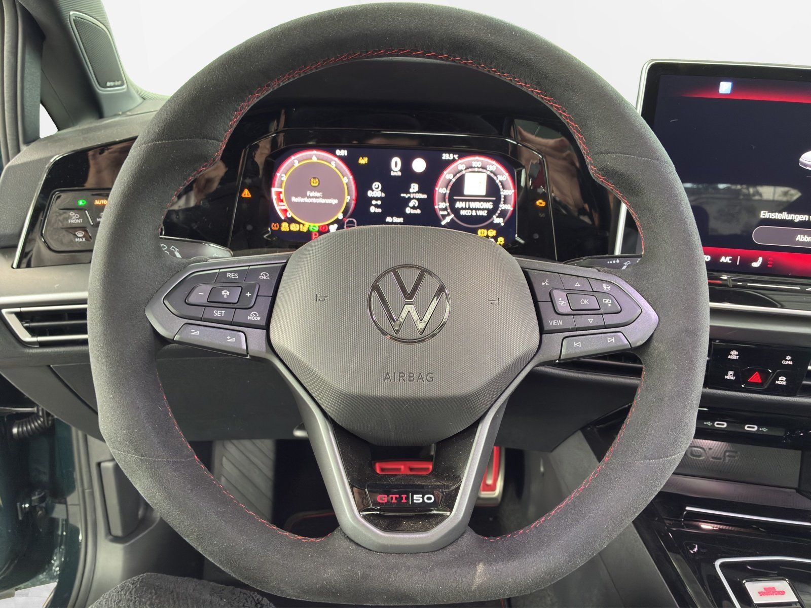Fahrzeugabbildung Volkswagen Golf VIII 2.0 TSI W GTI Edition 50 360,HUD,LED