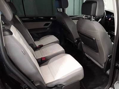 Touran 2.0 TDI DSG HIGHLINE 7-SITZER LED+AHK+ACC