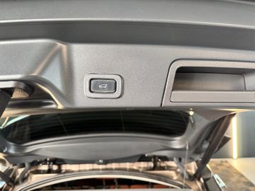 Land-Rover Range Rover Evoque - 12