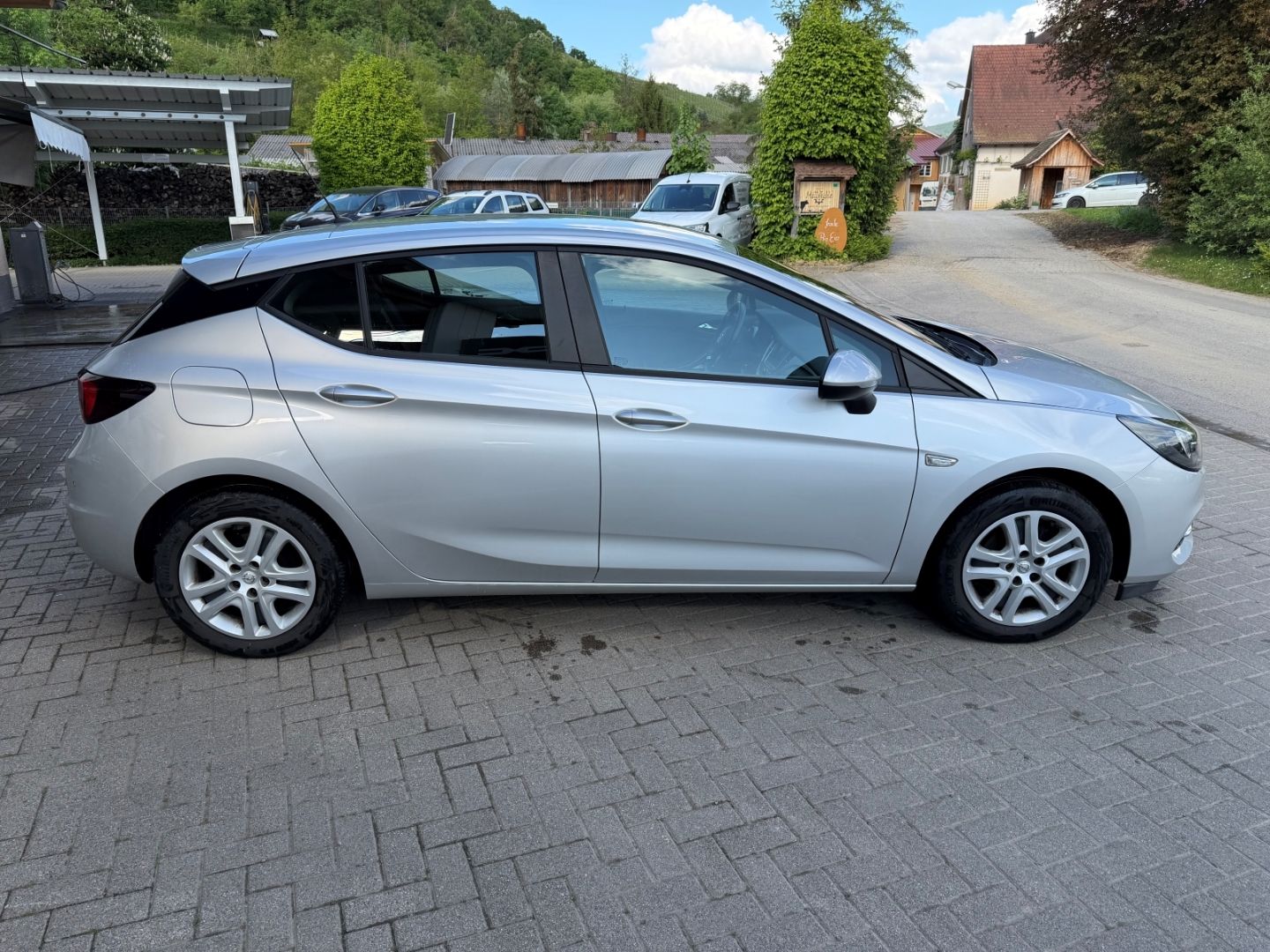 Fahrzeugabbildung Opel Astra K Edition Start Stop 1.2 Turbo EU6d LED Ap